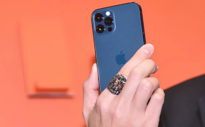 布尔津苹果手机维修分享iPhone12系列重启方法教程 